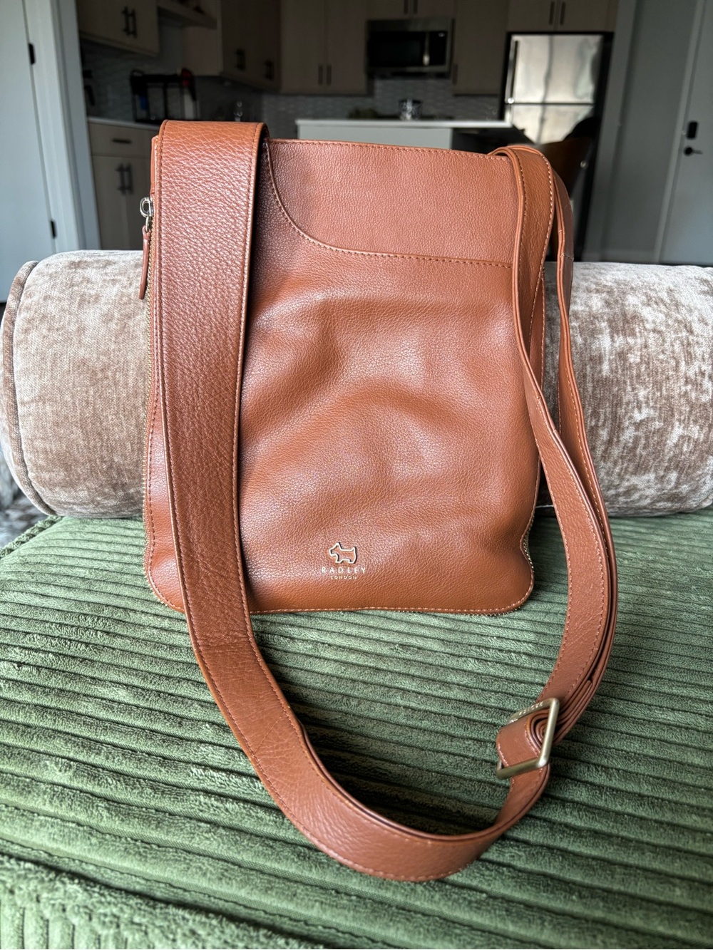 Radley London Women's Pockets Medium Zip Around Crossbody in Brown